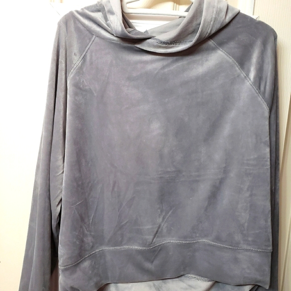 Crop top - Picture 1 of 2